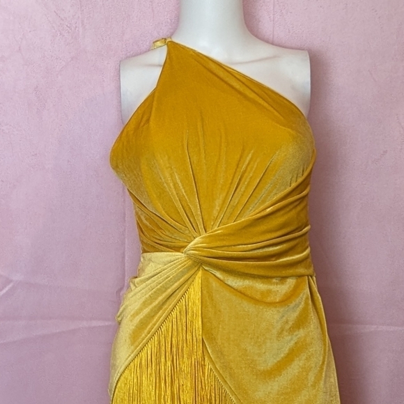 Golden Yellow Velvet One Shoulder Twist Front Fringe Hem Mini Dress size Large - Picture 2 of 9